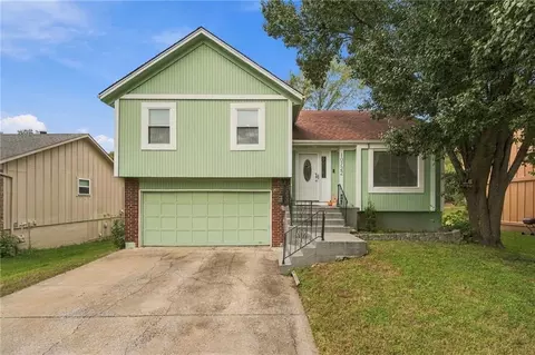 10722 Stark Ave, Kansas City, MO 64134