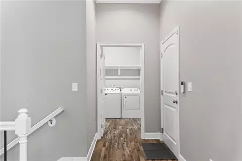 Entry Way - 1925 Carter Ct, Liberty, MO 64068 photo 2 of 4
