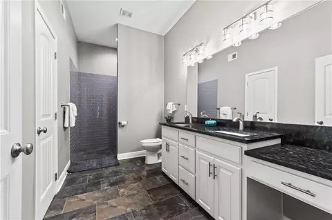Bath - 1925 Carter Ct, Liberty, MO 64068 photo 5 of 5