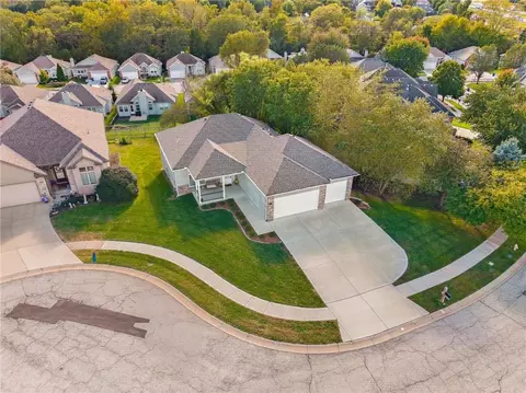 View/Area - 1925 Carter Ct, Liberty, MO 64068 photo 3 of 7