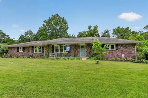 2400 W 103rd St, Leawood, KS 66206
