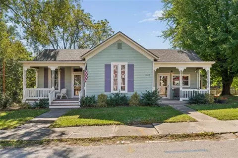 1619 State St, Lexington, MO 64067