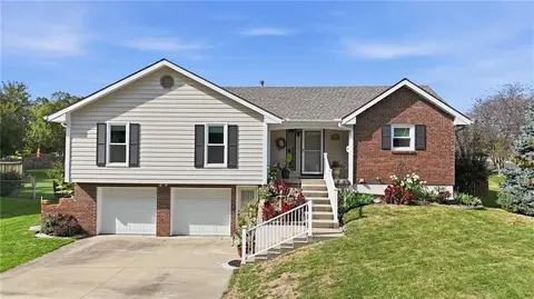 2008 Joy St, Excelsior Springs, MO 64024
