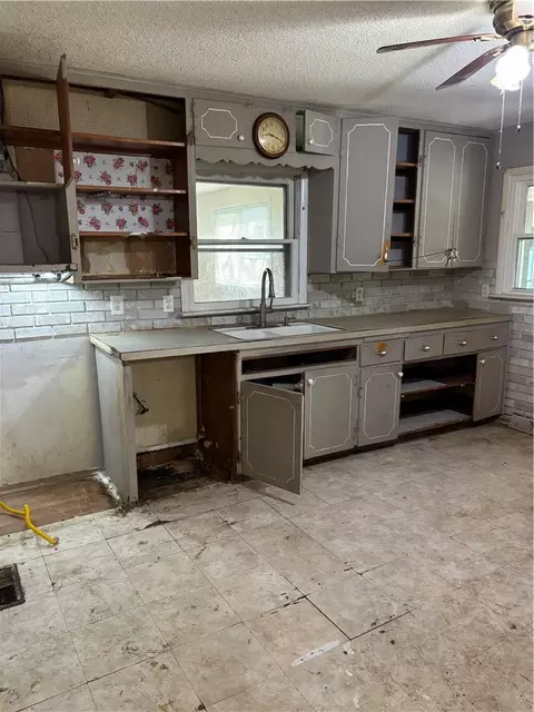 Kitchen - 11231 E 14th St, Independence, MO 64052 photo 1 of 1
