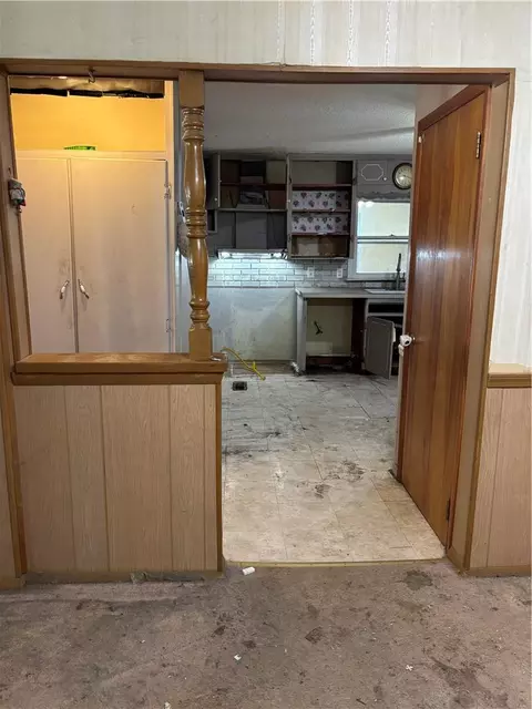 Entry Way - 11231 E 14th St, Independence, MO 64052 photo 1 of 1