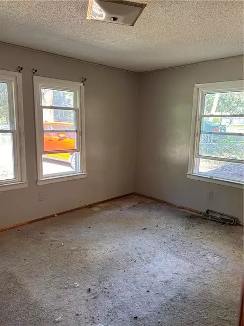 Bedroom - 11231 E 14th St, Independence, MO 64052 photo 2 of 4