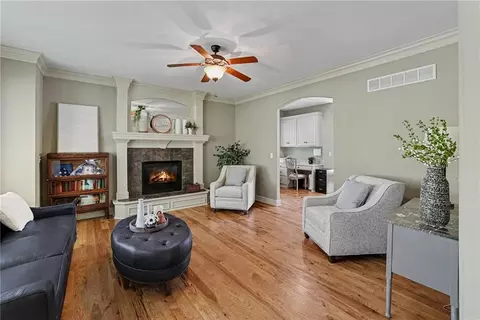 15917 Ballentine St, Overland Park, KS 66221