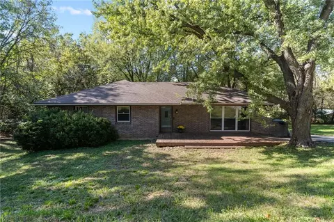 3524 N 73rd Dr, Kansas City, KS 66109