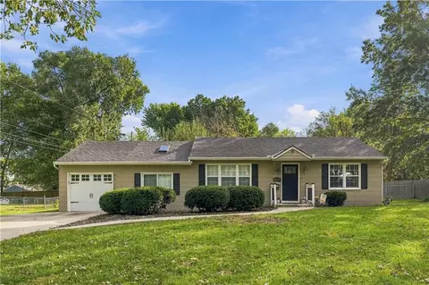 6419 Bluejacket St, Shawnee, KS 66203
