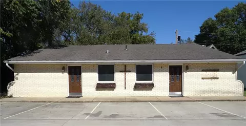 4 Pine St, Butler, MO 64730