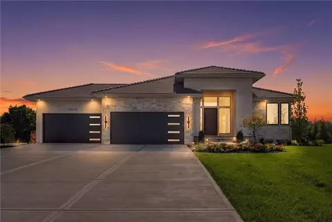 13614 Granada Dr, Leawood, KS 66224