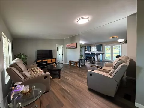 Living - 19639 County Rd 60 Rd, Jasper, MO 64755 photo 3 of 3