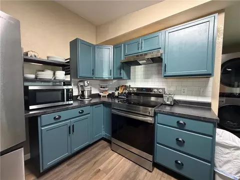 Kitchen - 19639 County Rd 60 Rd, Jasper, MO 64755 photo 7 of 8
