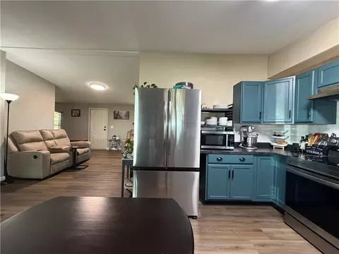 Kitchen - 19639 County Rd 60 Rd, Jasper, MO 64755 photo 8 of 8