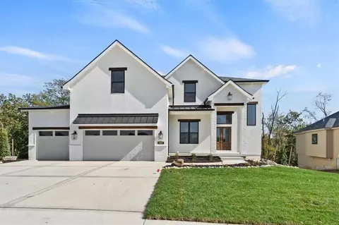8705 N Farley Cir, Kansas City, MO 64157