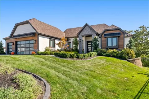 2351 NW Riverview Dr, Riverside, MO 64150 photo 3