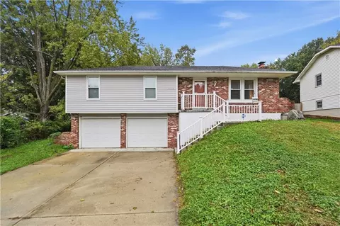 7415 NW 80th Ter, Kansas City, MO 64152