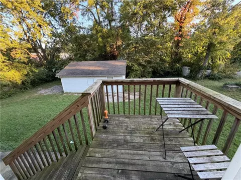 Exterior - 1700 W Walnut St, Independence, MO 64050 photo 5 of 5