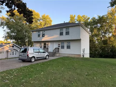 Exterior - 1700 W Walnut St, Independence, MO 64050 photo 1 of 5