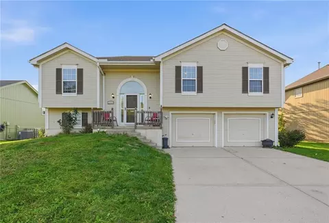10924 N Marsh Ave, Kansas City, MO 64157