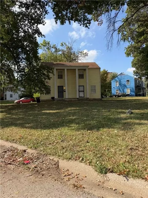 7412-7414 Arleta Blvd, Kansas City, MO 64132