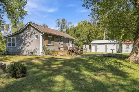4845 Clare Rd, Shawnee, KS 66226