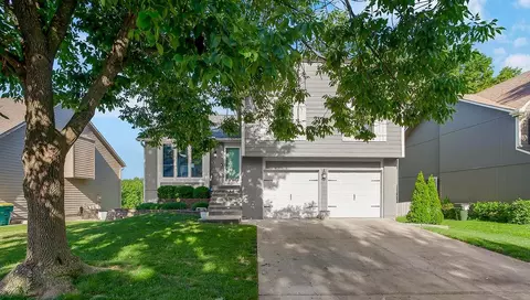 4732 Chouteau St, Shawnee, KS 66226