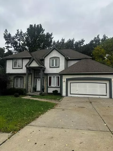 8620 N Flora Ave, Kansas City, MO 64155