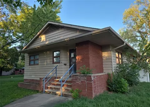 Other - 203 N Walnut, Iola, KS 66749 photo 2 of 3