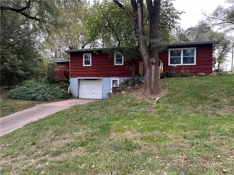 828 George St, Atchison, KS 66002 photo 3