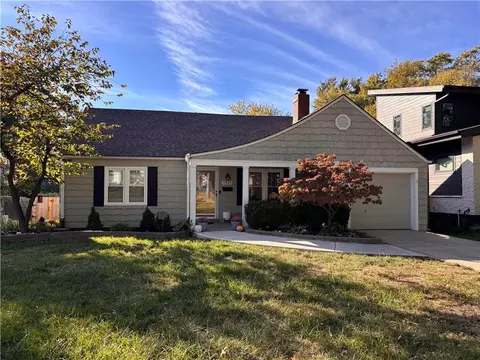 5924 Delmar St, Fairway, KS 66205