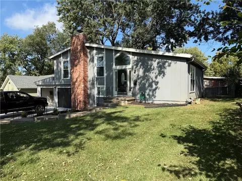 9400 W 83rd Ter, Overland Park, KS 66212