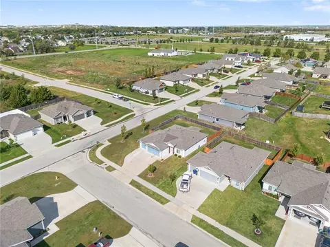 View/Area - 2504 E 26th St, Lawrence, KS 66046 photo 2 of 4