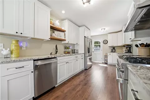 Kitchen - 201 SE Westwind Dr, Lees Summit, MO 64063 photo 3 of 5