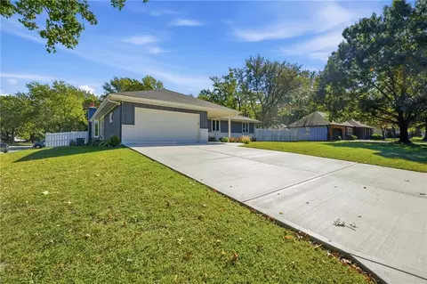 Other - 201 SE Westwind Dr, Lees Summit, MO 64063 photo 1 of 17