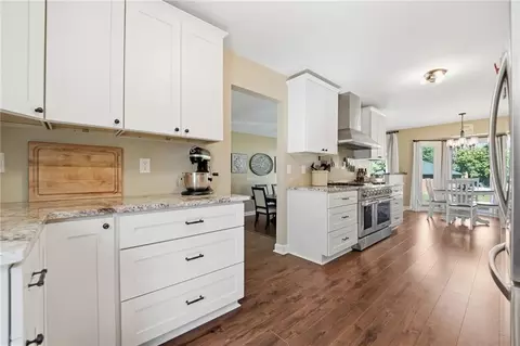 Kitchen - 201 SE Westwind Dr, Lees Summit, MO 64063 photo 4 of 5