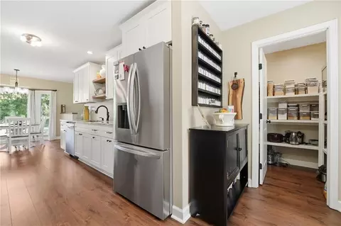 Kitchen - 201 SE Westwind Dr, Lees Summit, MO 64063 photo 5 of 5