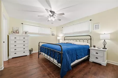 Bedroom - 201 SE Westwind Dr, Lees Summit, MO 64063 photo 3 of 5