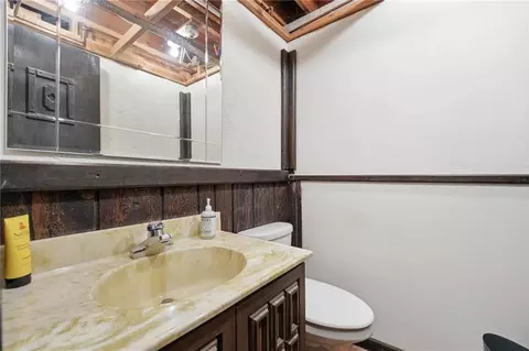 Bath - 201 SE Westwind Dr, Lees Summit, MO 64063 photo 4 of 5