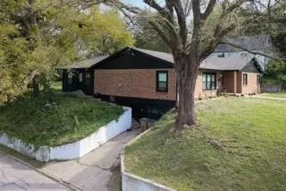 Exterior - 201 E Riley St, Atchison, KS 66002 photo 1 of 1