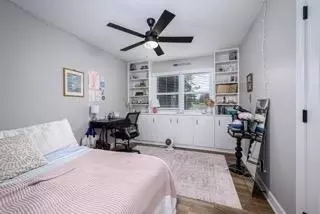 Bedroom - 201 E Riley St, Atchison, KS 66002 photo 2 of 4