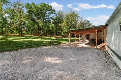 Exterior - 977 SE 87p Rd, Deepwater, MO 64740 photo 9 of 10