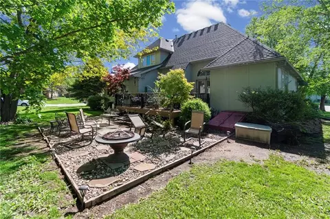 Exterior - 15733 Pine Cir, Basehor, KS 66007 photo 5 of 6