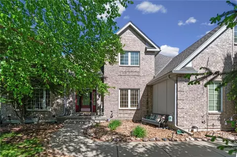 Exterior - 15733 Pine Cir, Basehor, KS 66007 photo 2 of 6