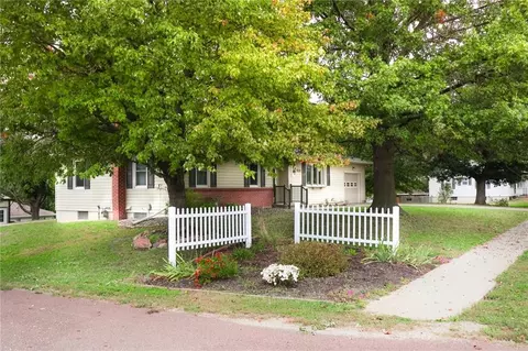 Exterior - 901 N Maple St, Stanberry, MO 64489 photo 2 of 8