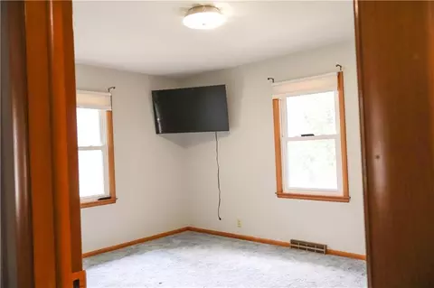 Bedroom - 901 N Maple St, Stanberry, MO 64489 photo 1 of 5