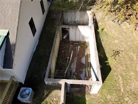 Exterior - 940 NE 981 Rd, Windsor, MO 65360 photo 18 of 31