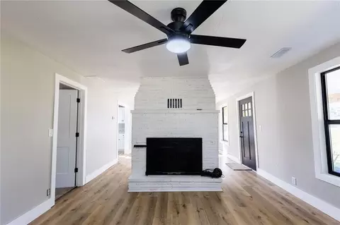Living - 940 NE 981 Rd, Windsor, MO 65360 photo 6 of 9