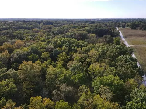 View/Area - 940 NE 981 Rd, Windsor, MO 65360 photo 1 of 5