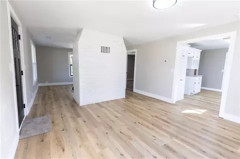 Living - 940 NE 981 Rd, Windsor, MO 65360 photo 2 of 9